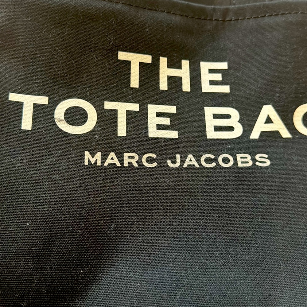 Marc Jacob’s - Picture 8 of 8